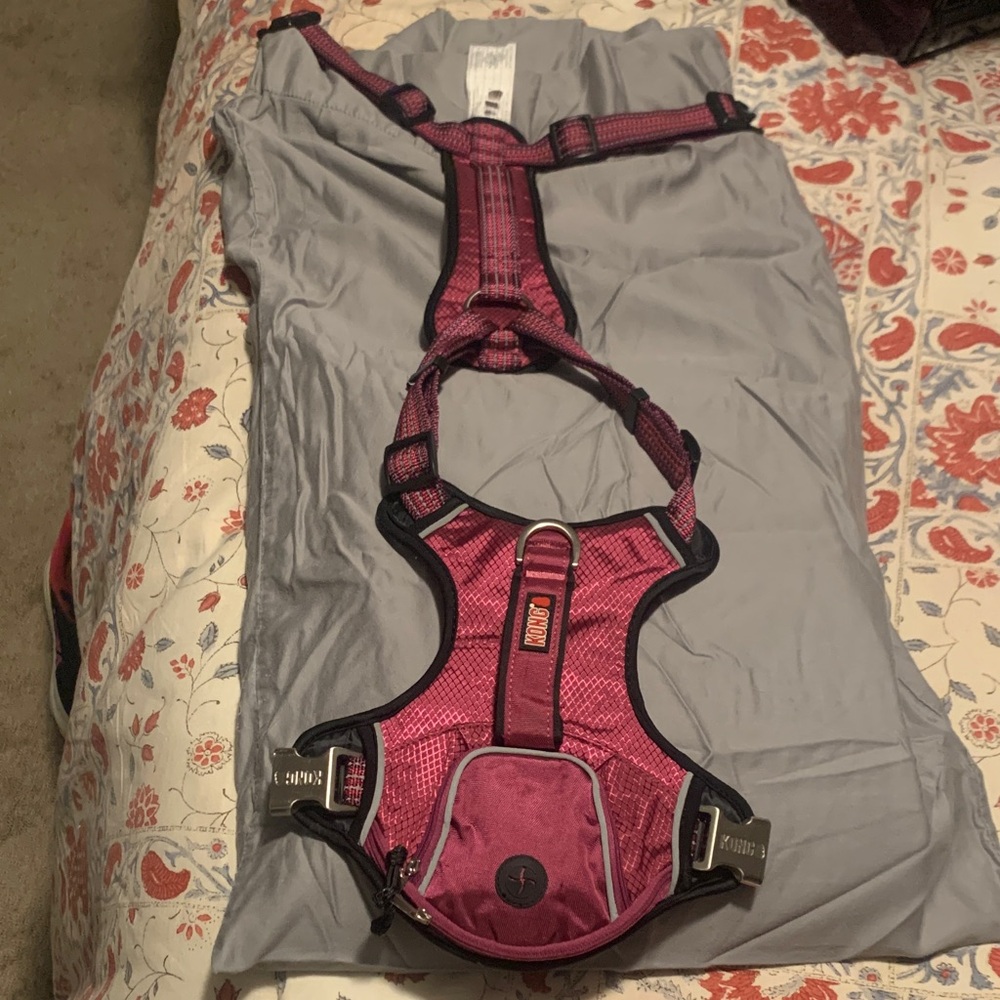 Kong  Pink Dog Harness with Black Trim